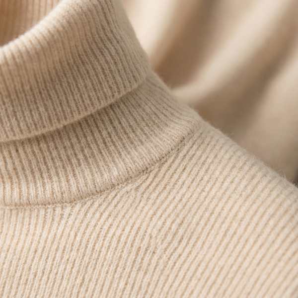 Aria Cashmere Turtleneck