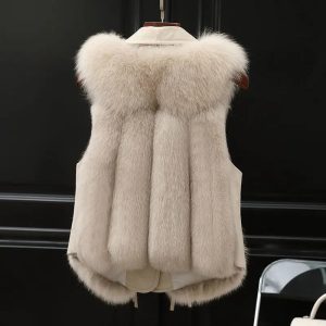 Lumi??re Faux Fur Gilet - Image 3